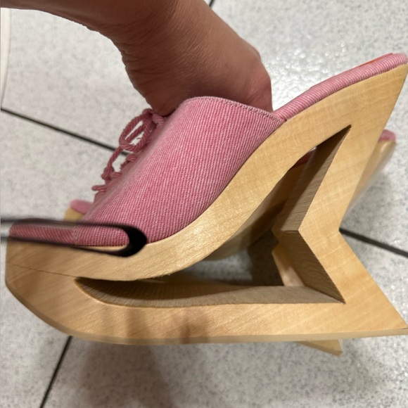 Pink Textured Shoes - Picture 5 of 7